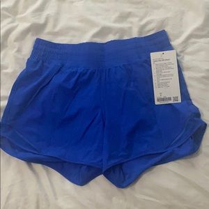 Lululemon New hotty hot high rise short size 6
